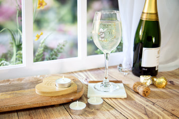 Anniversary Gifts – Surprise Your Loved One Year After Year