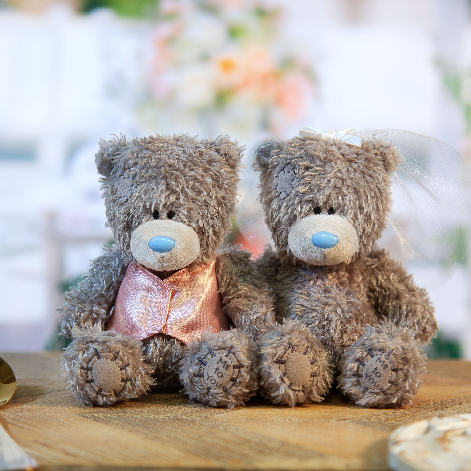 Me to You Tatty Teddy Bride and Groom Bears In Gift Box - Signature Collection