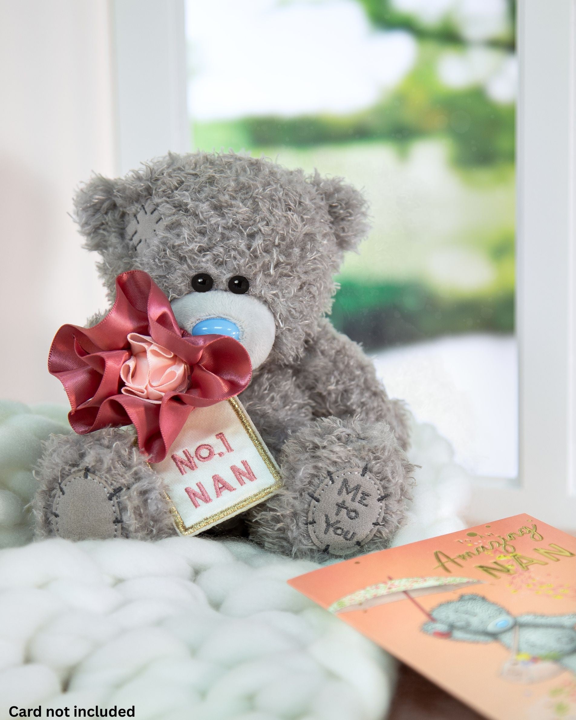 Me to You Tatty Teddy 'Wonderful Nan' 15cm Plush Bear On Gift Plinth - Official Mother's Day Collection