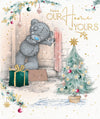 Me to You Tatty Teddy Christmas Card To Family And Friends, Tatty Teddy Peeking Out From The Front Door, 6 x 7 Inches - Official Collection