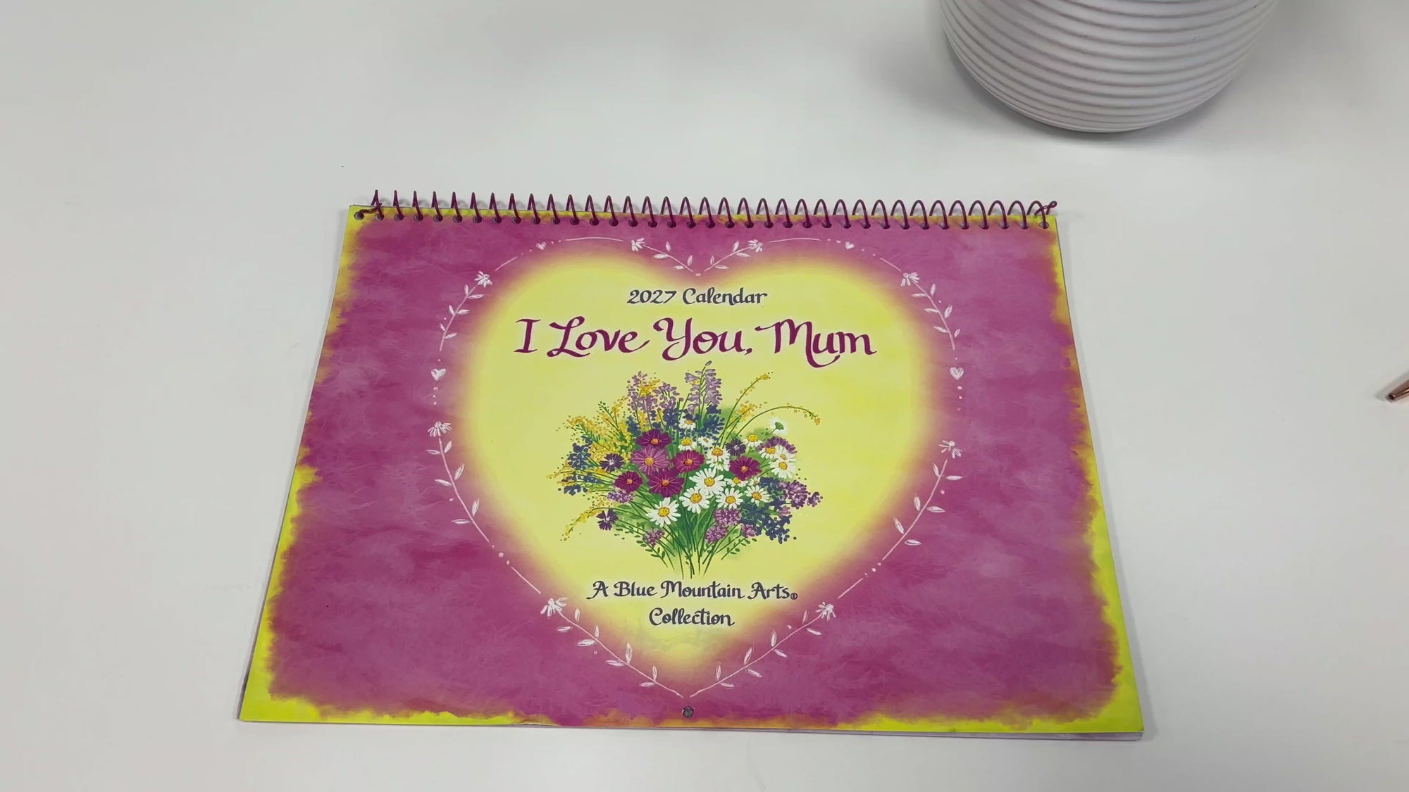 Blue Mountain Arts Collection 'I Love You Mum' - Hanging Wall Calendar 2027 30.5 x 23.1 cm